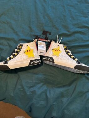 Kids' High-Top Sneakers with Pikachu - White & Red